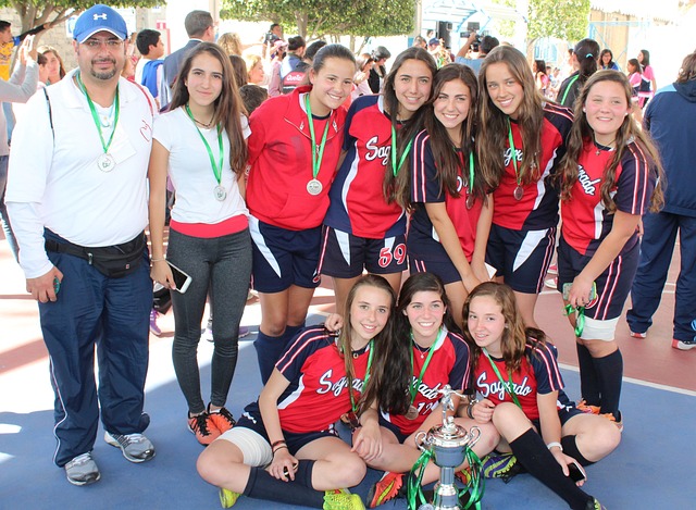 为华贸丽思卡尔顿提供一站式健身集成解决方案.